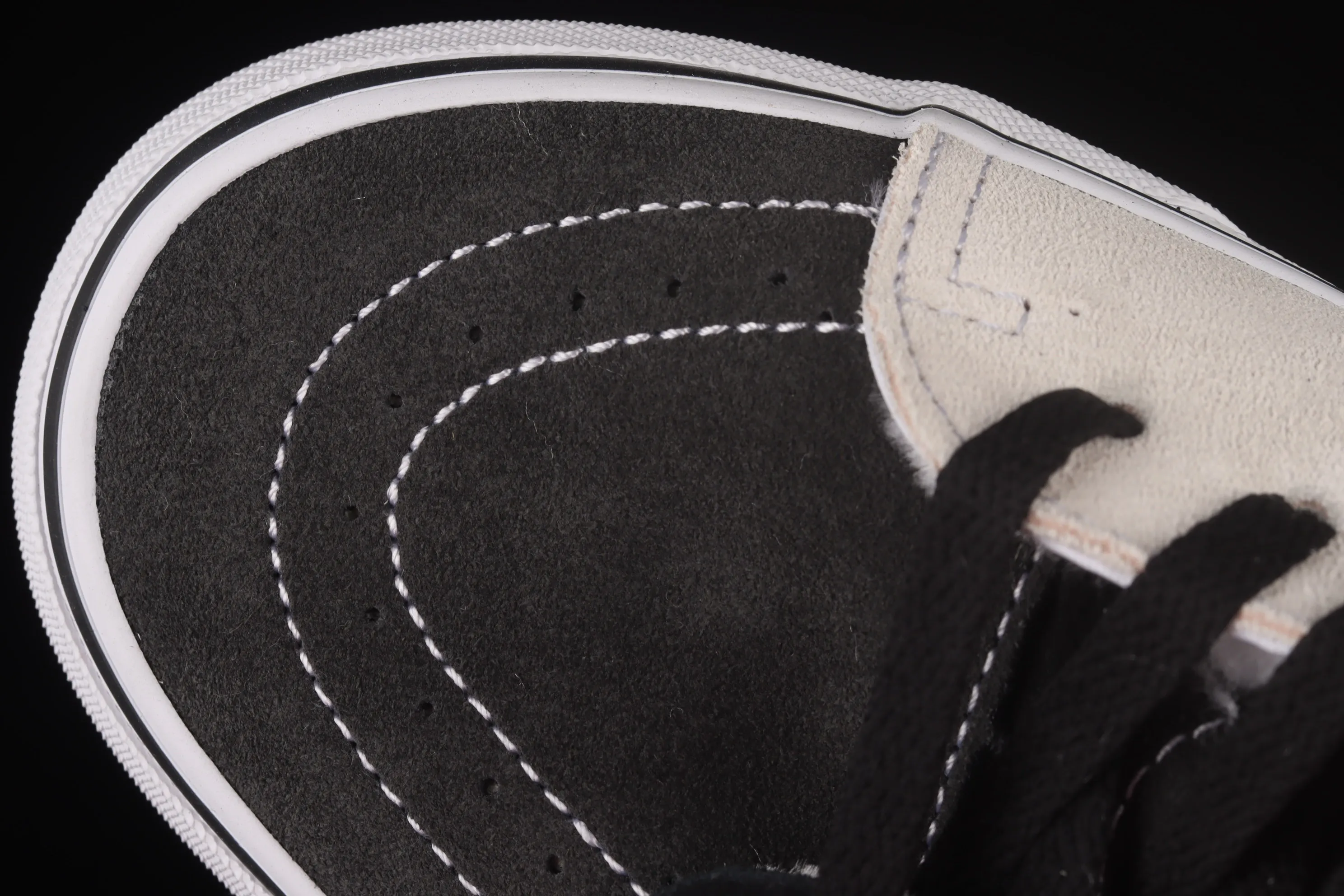 All categories Vans Vans series Vans Hi Vans high-top plus velvet Vans Sk8-Hi 2021 new black and gray color matching high-top casual sneakers VN0A3WM3218